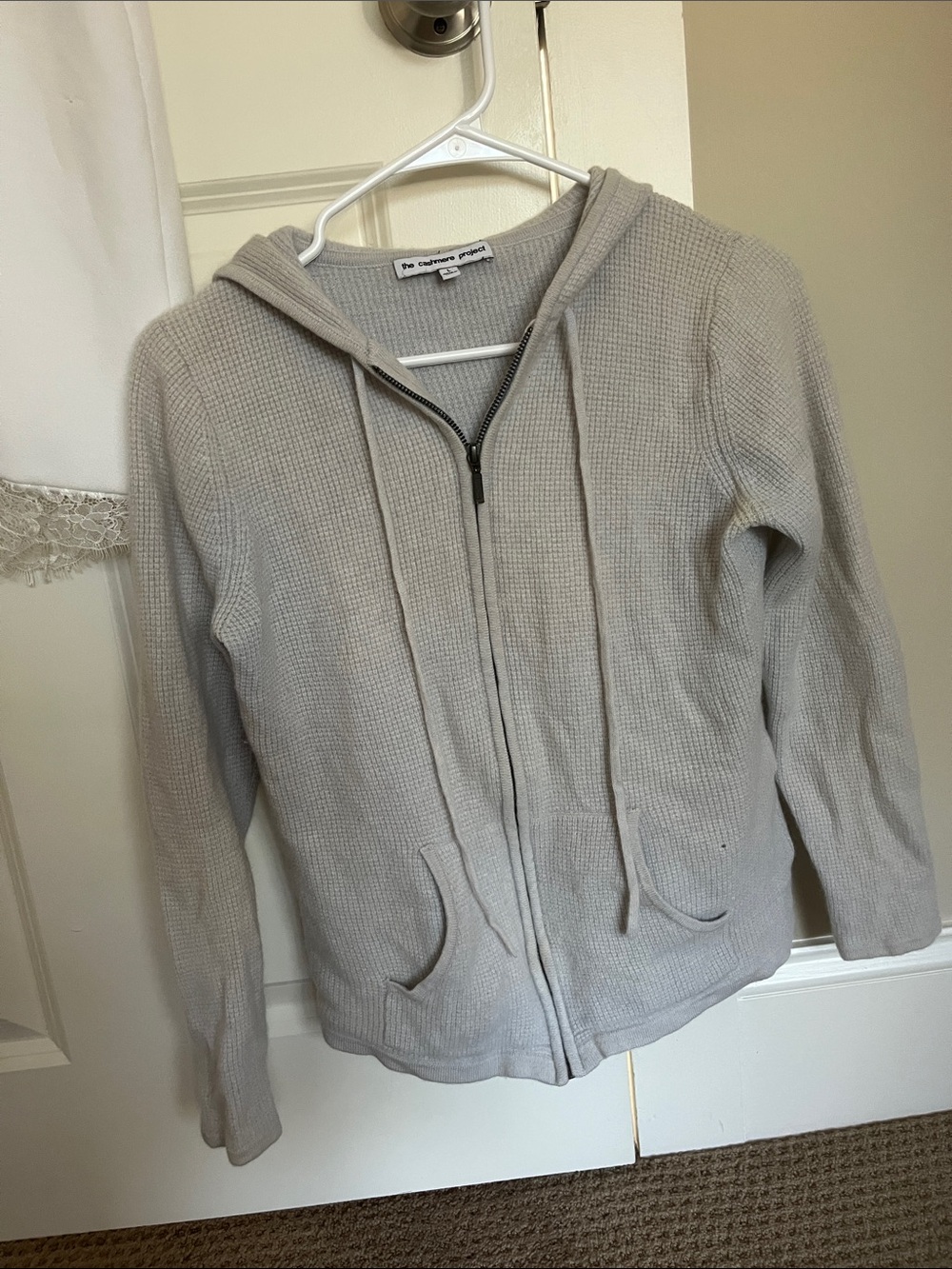 the cashmere project size large sweatshirt